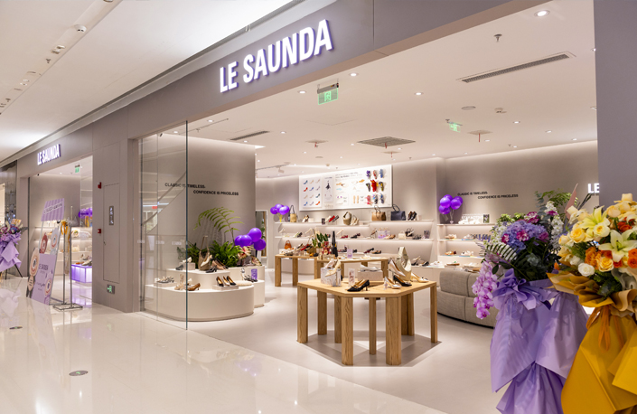 LE SAUNDA萊爾斯丹全新旗艦店進駐南京城北萬象匯